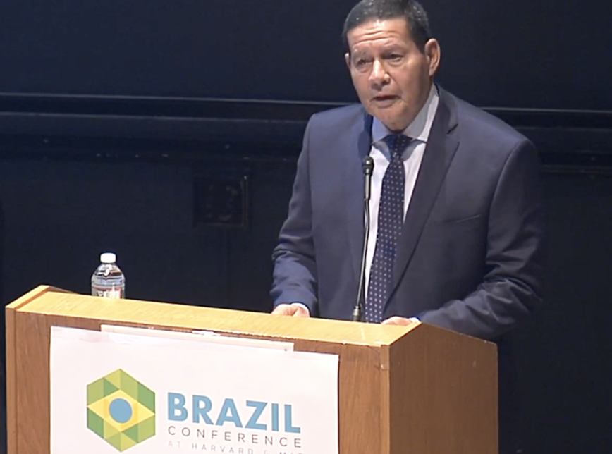 Hamilton Mourão: ‘Talvez, pela minha personalidade’ ‘Se governo errar: conta irá para Forças Armadas’ Vice-pesidente admitiu ainda que há problema na gestão do MEC - Foto: Youtube Hamilton Mourão: ‘Talvez, pela minha personalidade’ ‘Se governo errar: conta irá para Forças Armadas’ Vice-pesidente admitiu ainda que há problema na gestão do MEC - Foto: Youtube